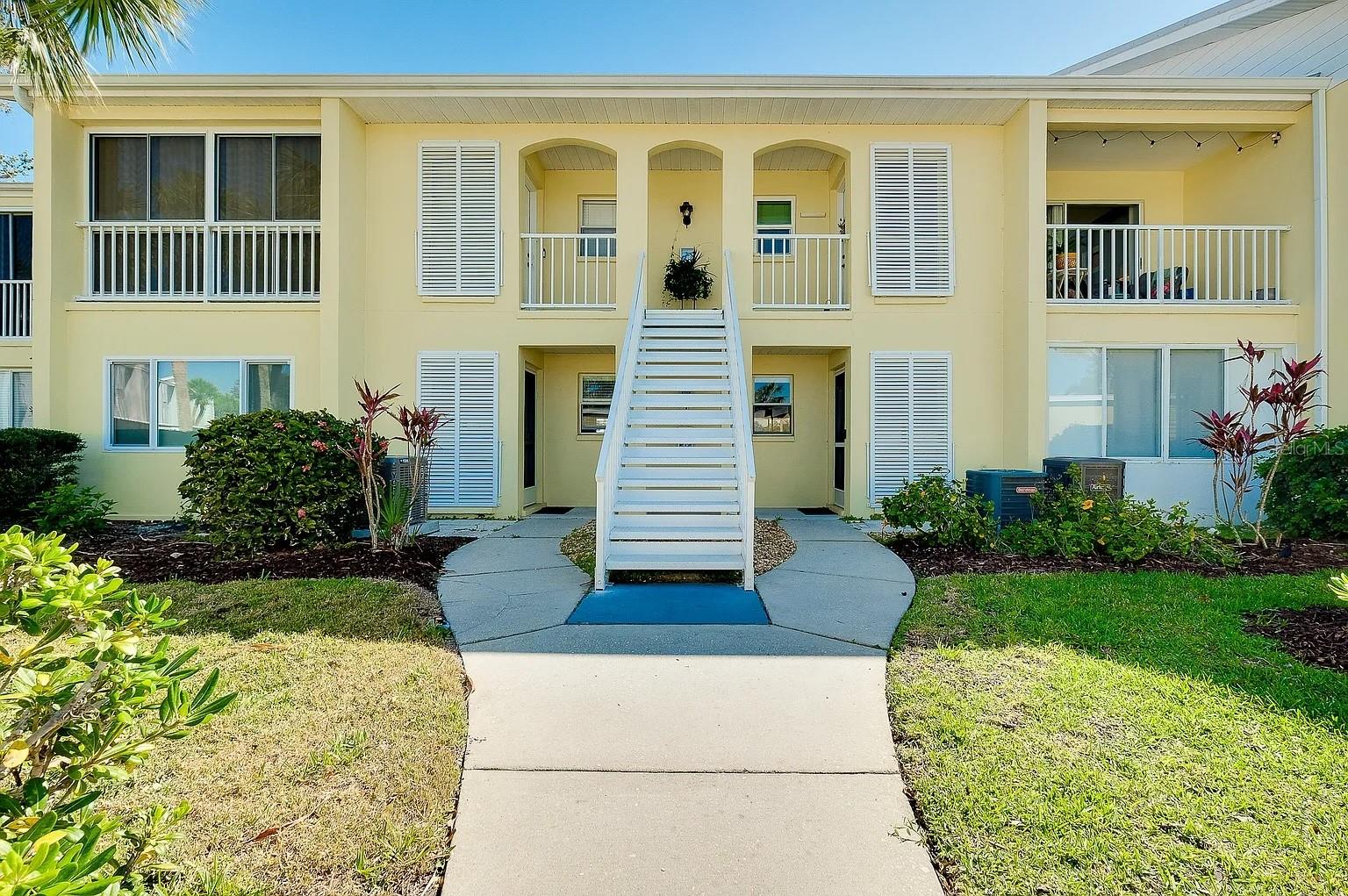 410 Cerromar Cir S #240 Property Photo 1