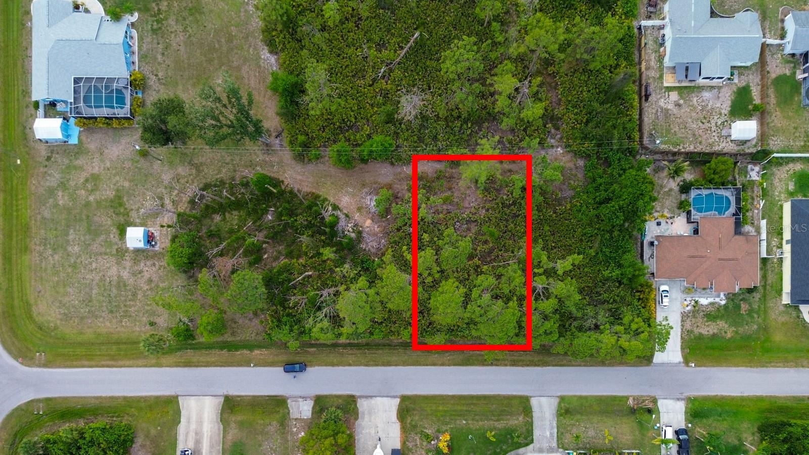5263 Ellsworth Ter Property Photo 4