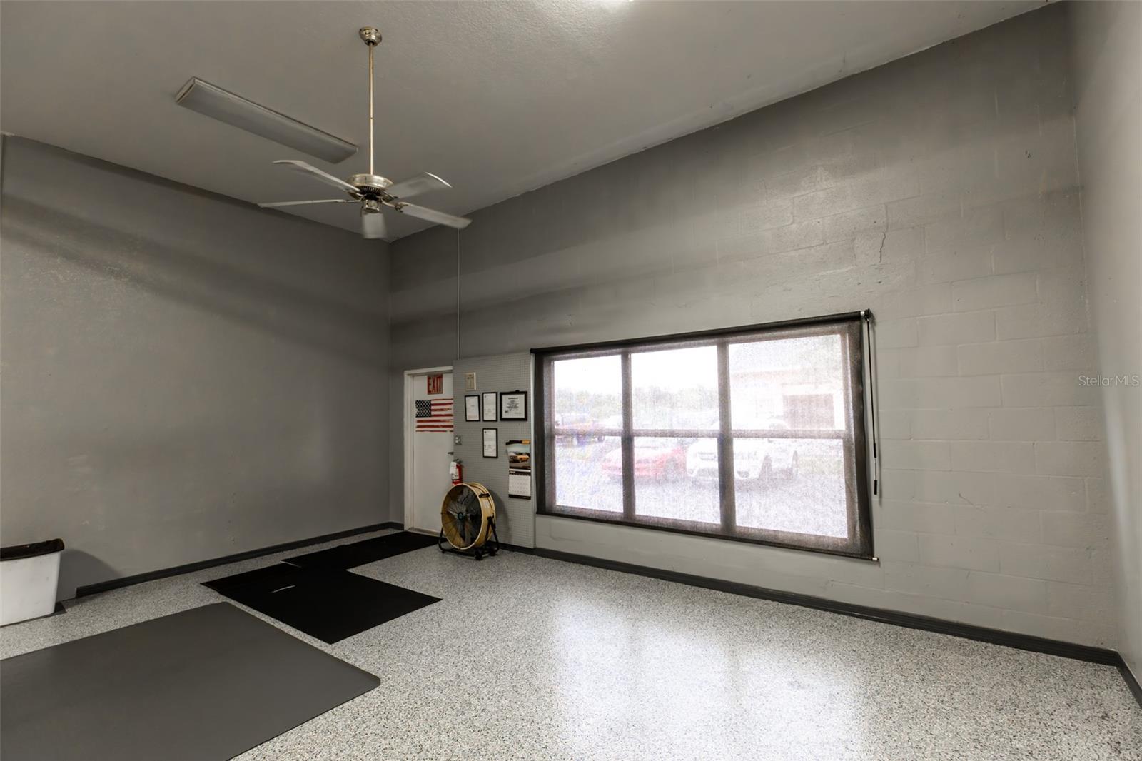 19800 Veterans Blvd #b5 Property Photo 5