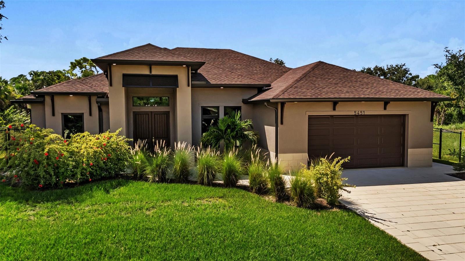 5451 Prime Ter Property Photo 1