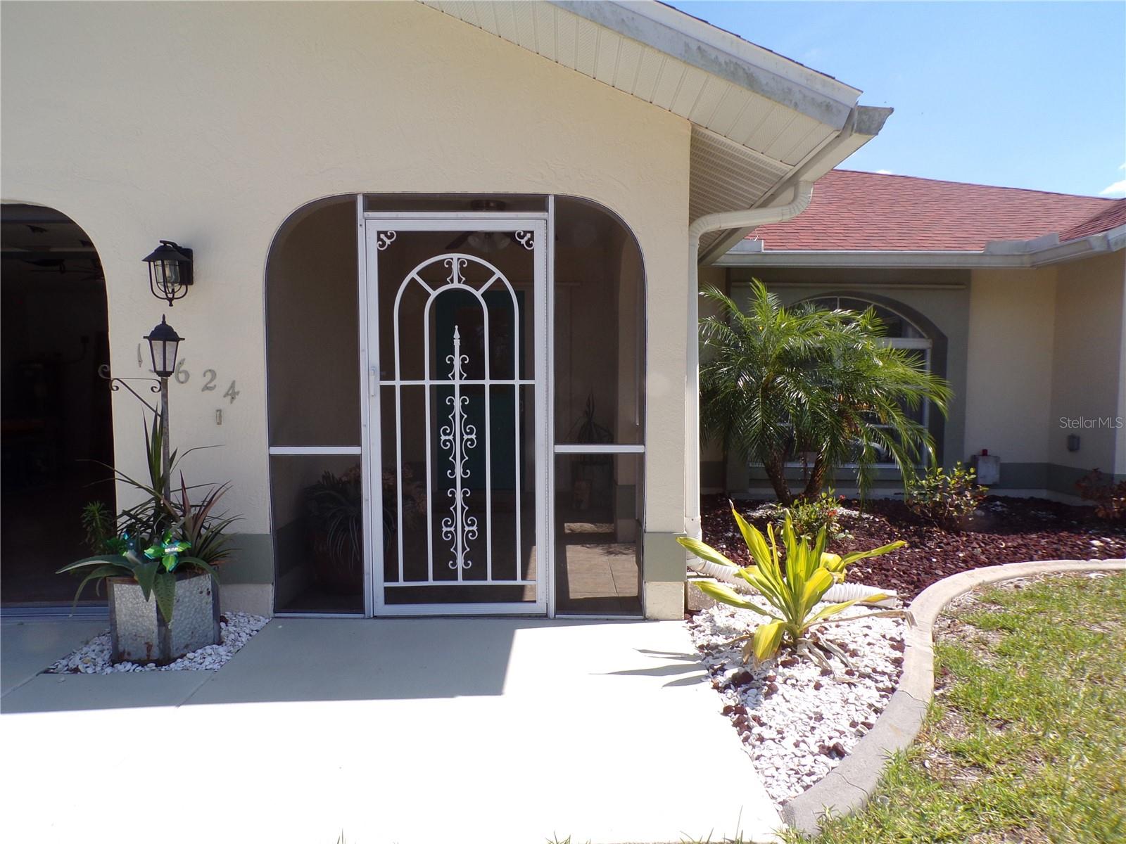15624 Hennipen Cir Property Photo 2