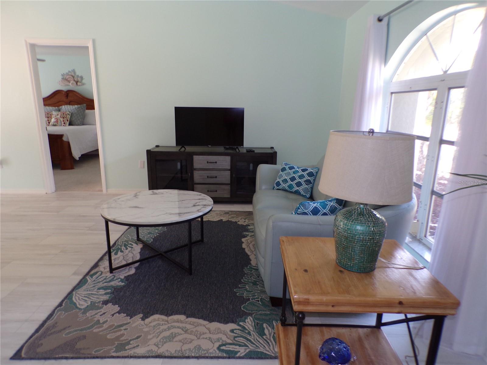 15624 Hennipen Cir Property Photo 4