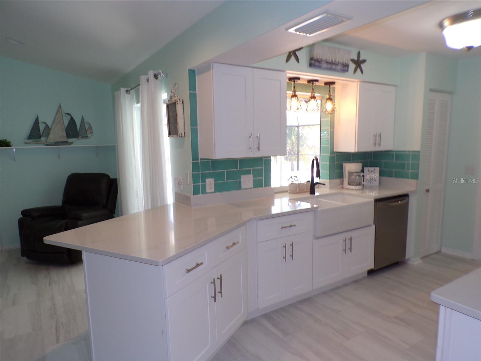 15624 Hennipen Cir Property Photo 6