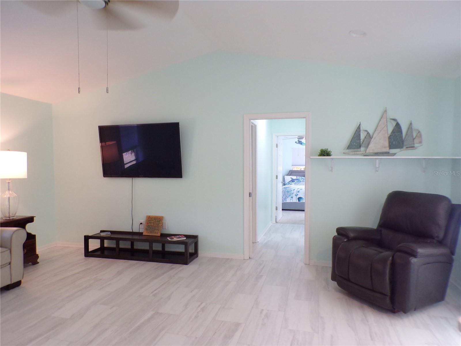 15624 Hennipen Cir Property Photo 10