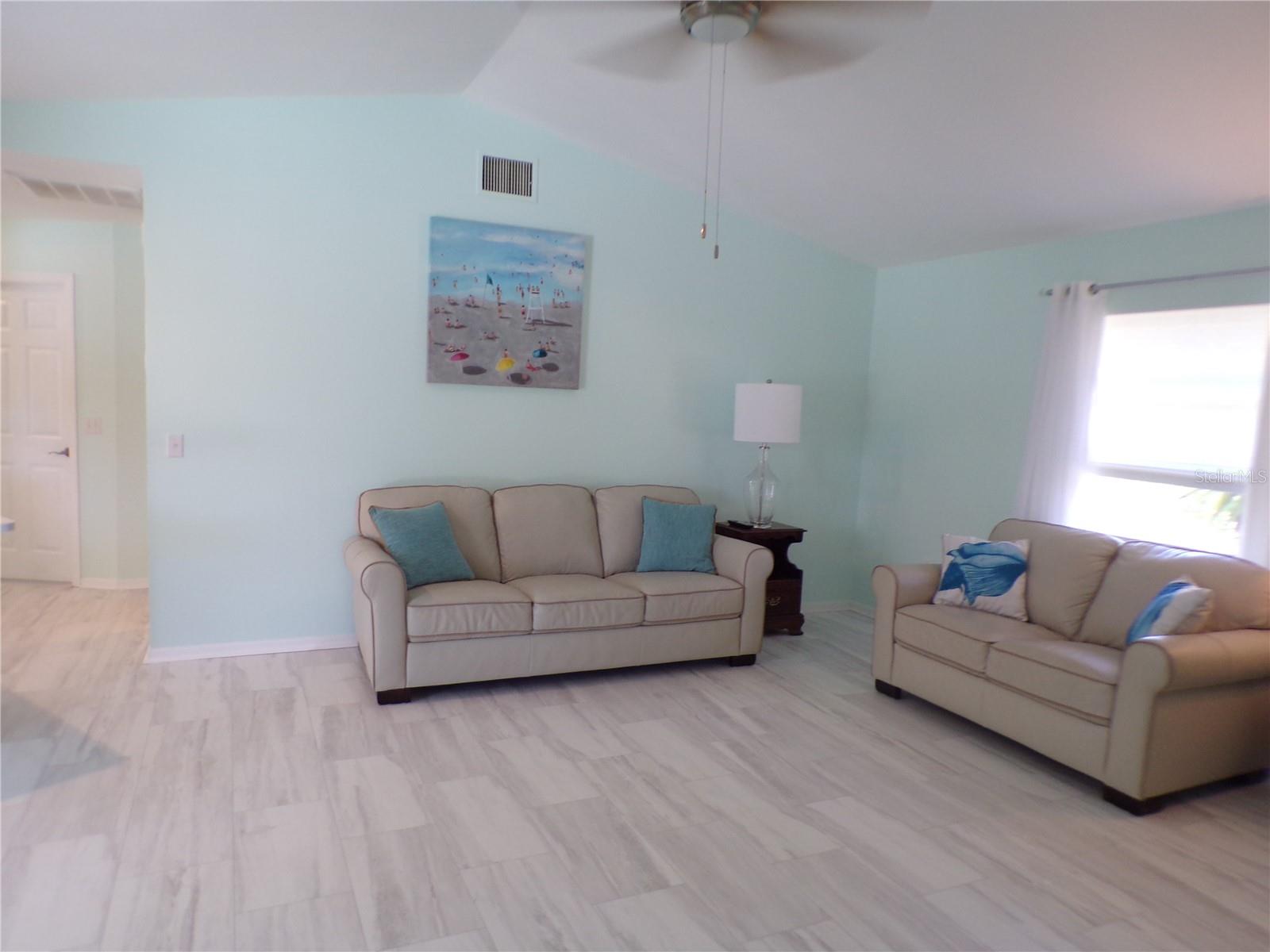 15624 Hennipen Cir Property Photo 11