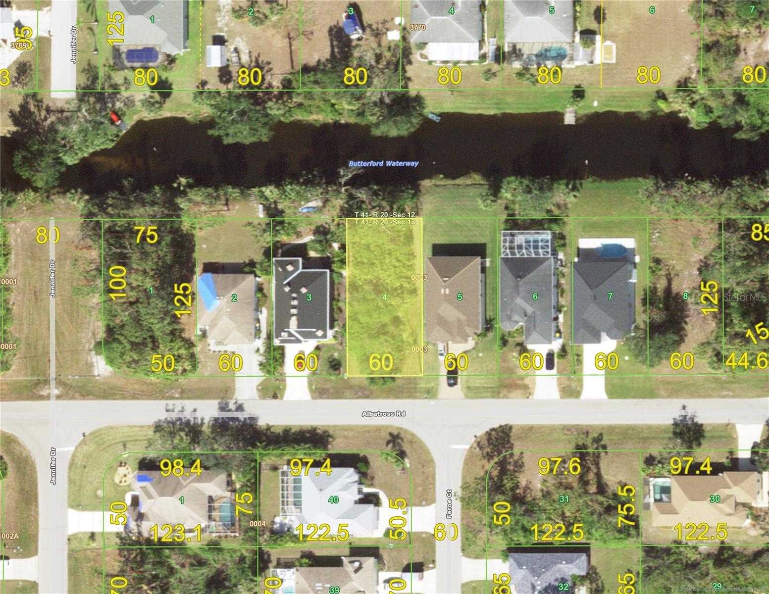 182 Albatross Rd Property Photo