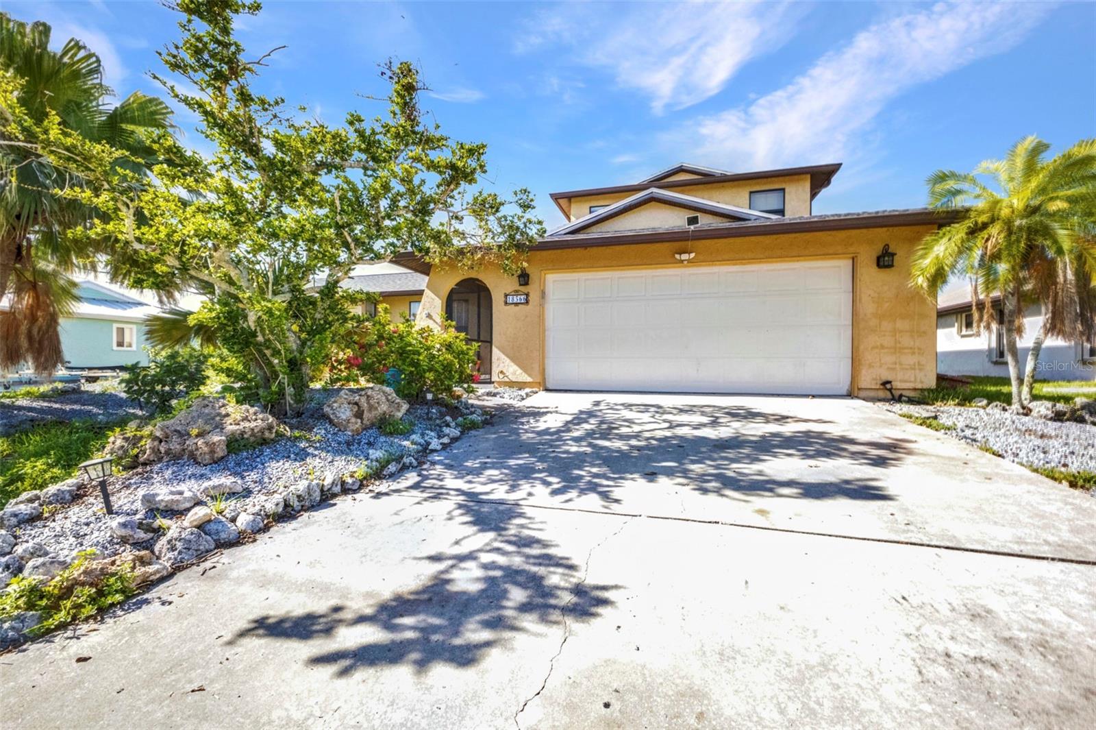 18566 Arapahoe Cir Property Photo 1