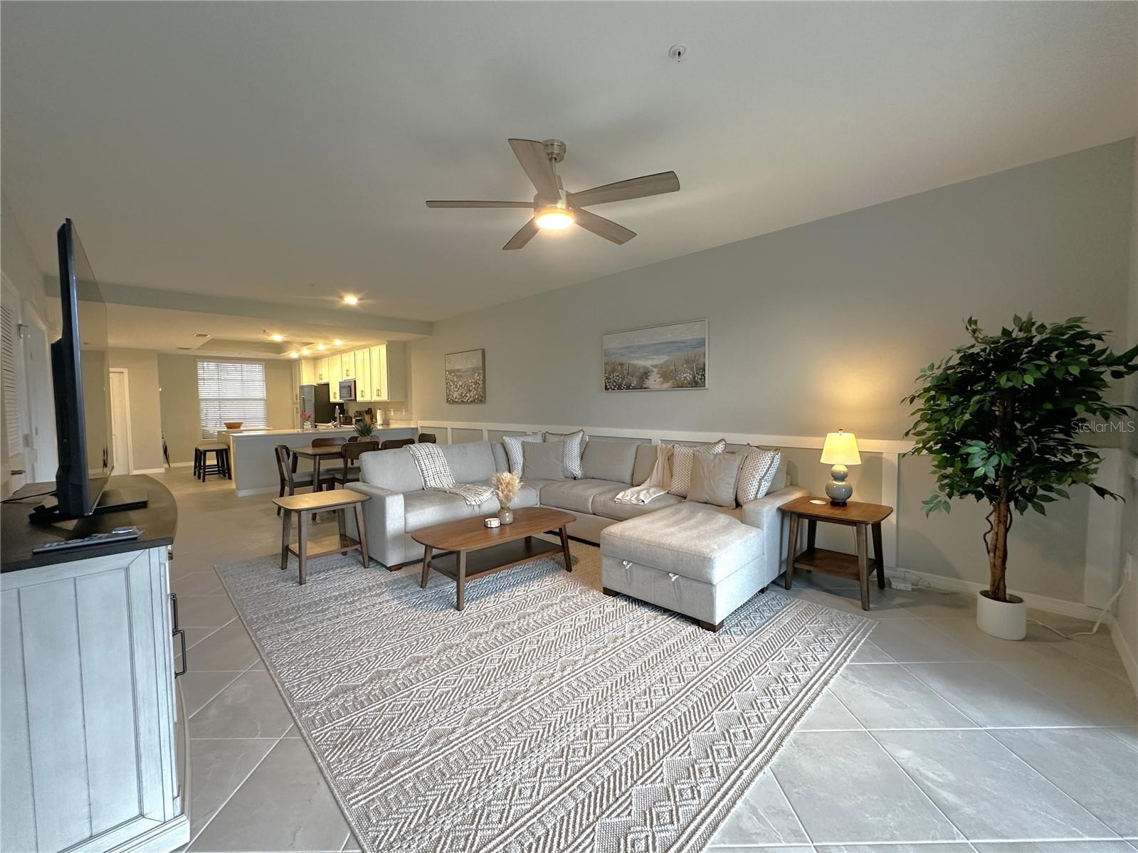 14221 Heritage Landing Blvd #2018 Property Photo 7