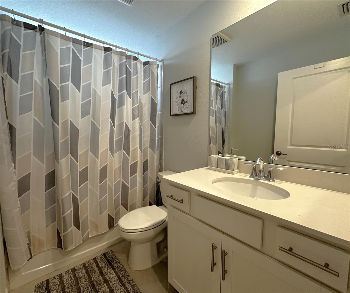 14221 Heritage Landing Blvd #2018 Property Photo 20