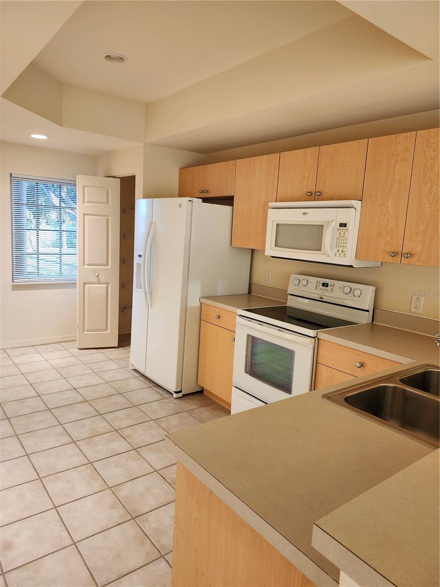 1216 Rio De Janeiro Ave #301 Property Photo 4