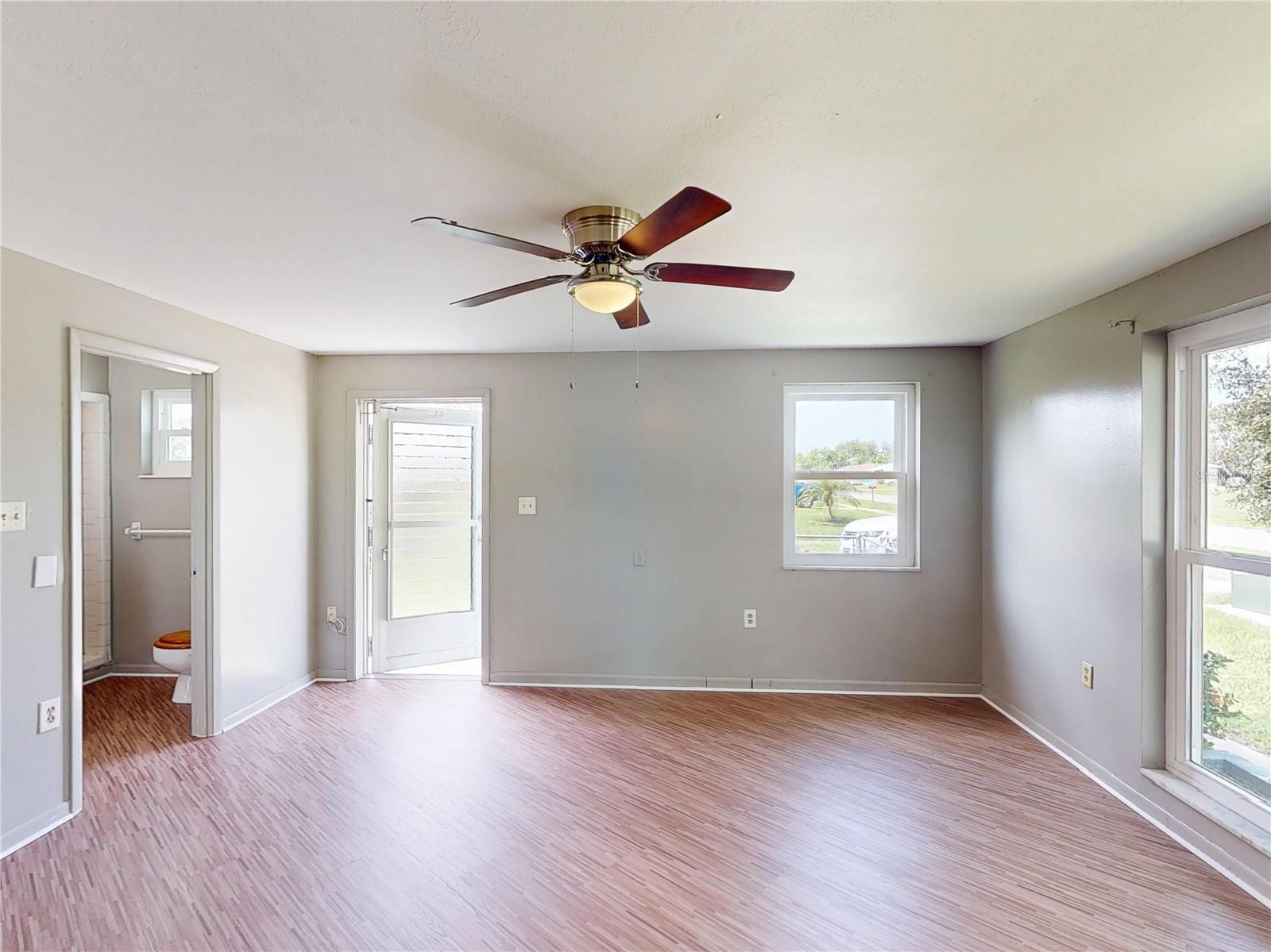 2513 Ambrose Ln Property Photo 15