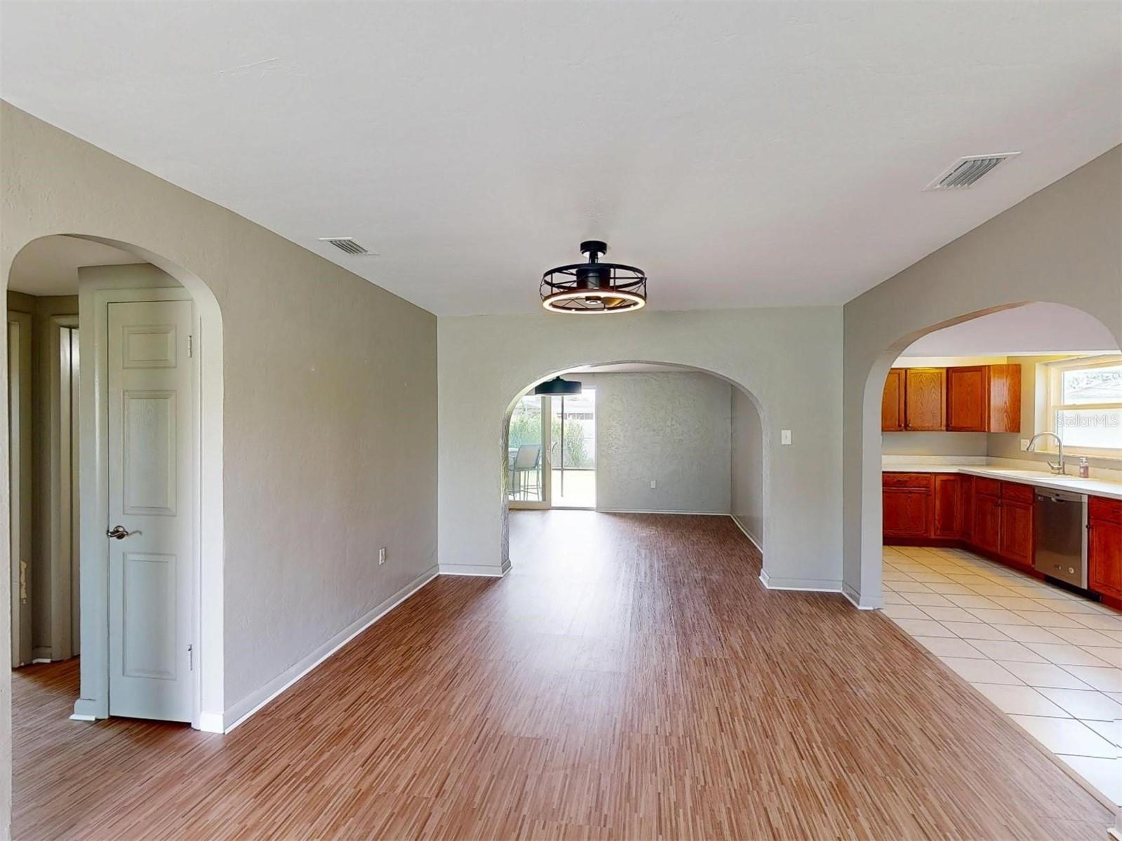 2513 Ambrose Ln Property Photo 17