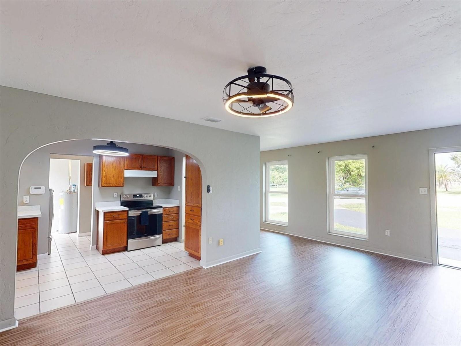 2513 Ambrose Ln Property Photo 21