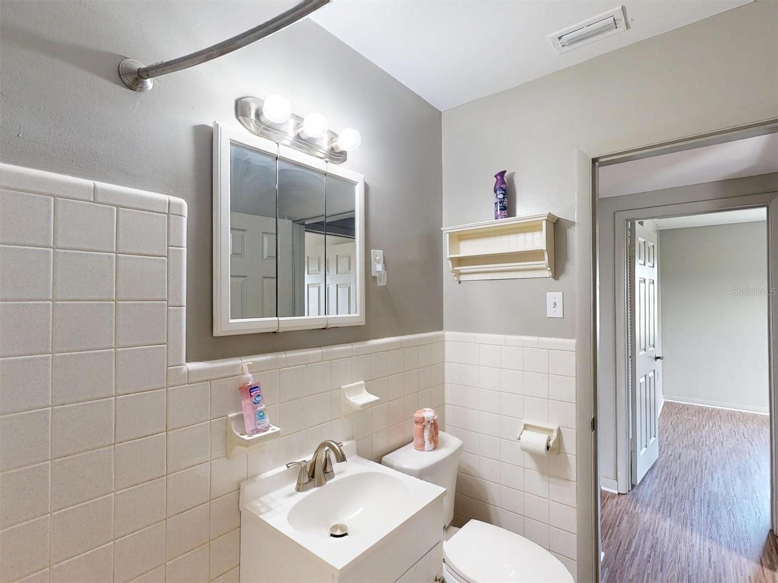 2513 Ambrose Ln Property Photo 35