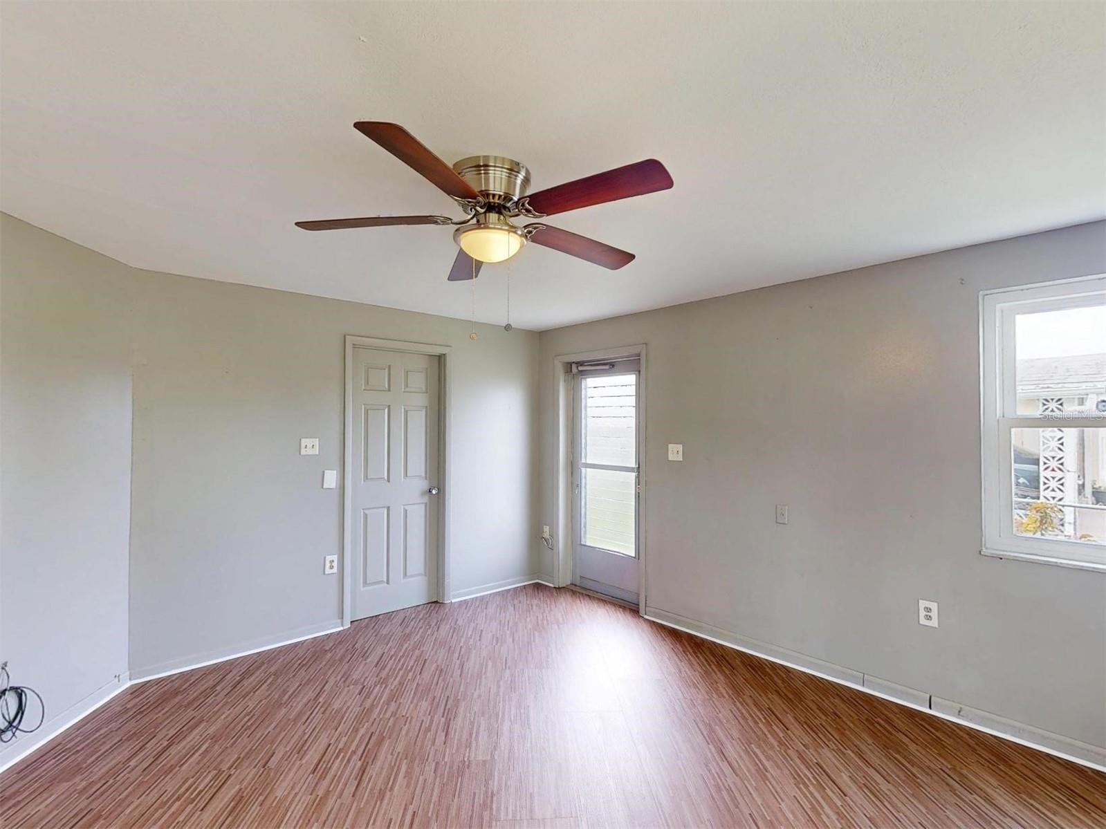2513 Ambrose Ln Property Photo 38
