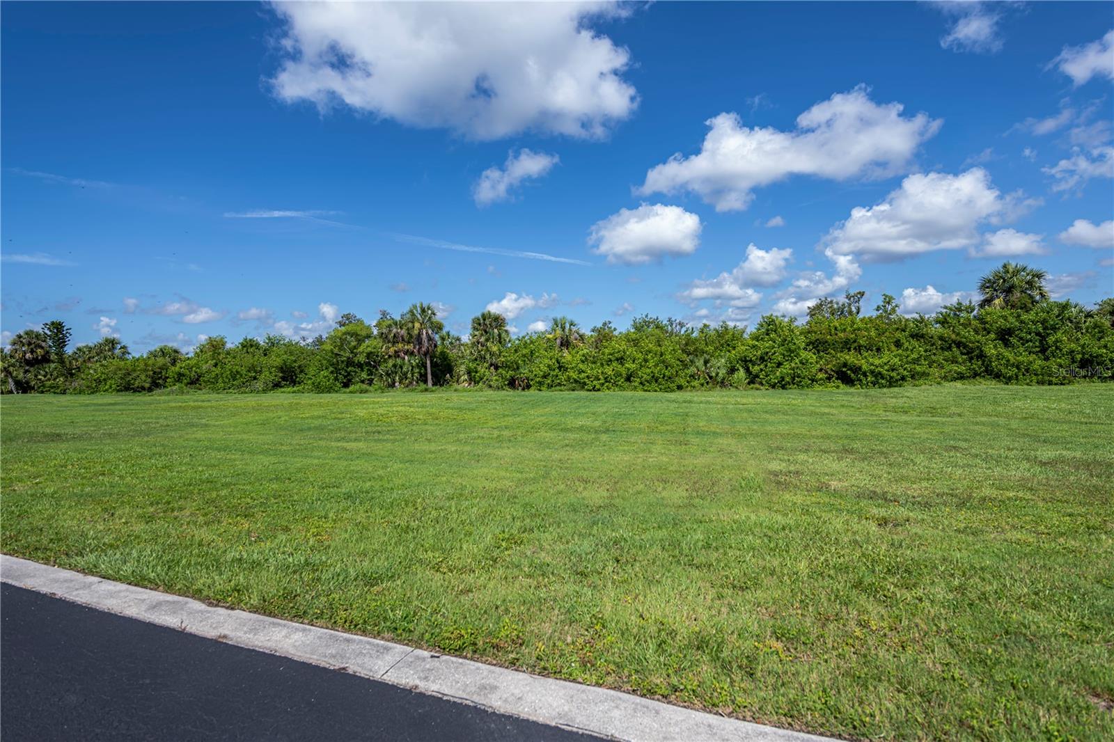 4041 Lea Marie Island Dr Property Photo 7
