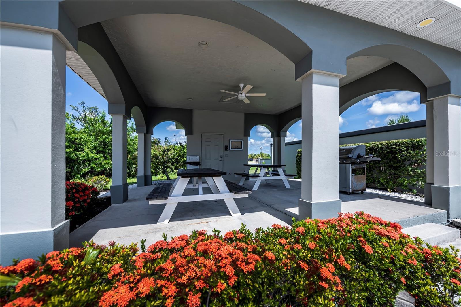 4041 Lea Marie Island Dr Property Photo 21