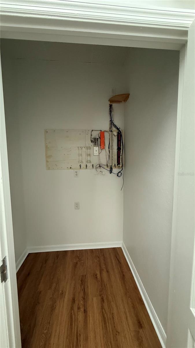 20101 Peachland Blvd Property Photo 10