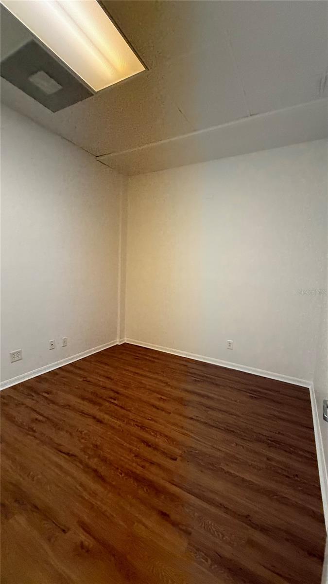 20101 Peachland Blvd Property Photo 21