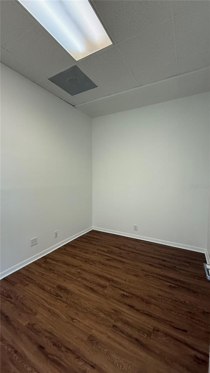 20101 Peachland Blvd Property Photo 22