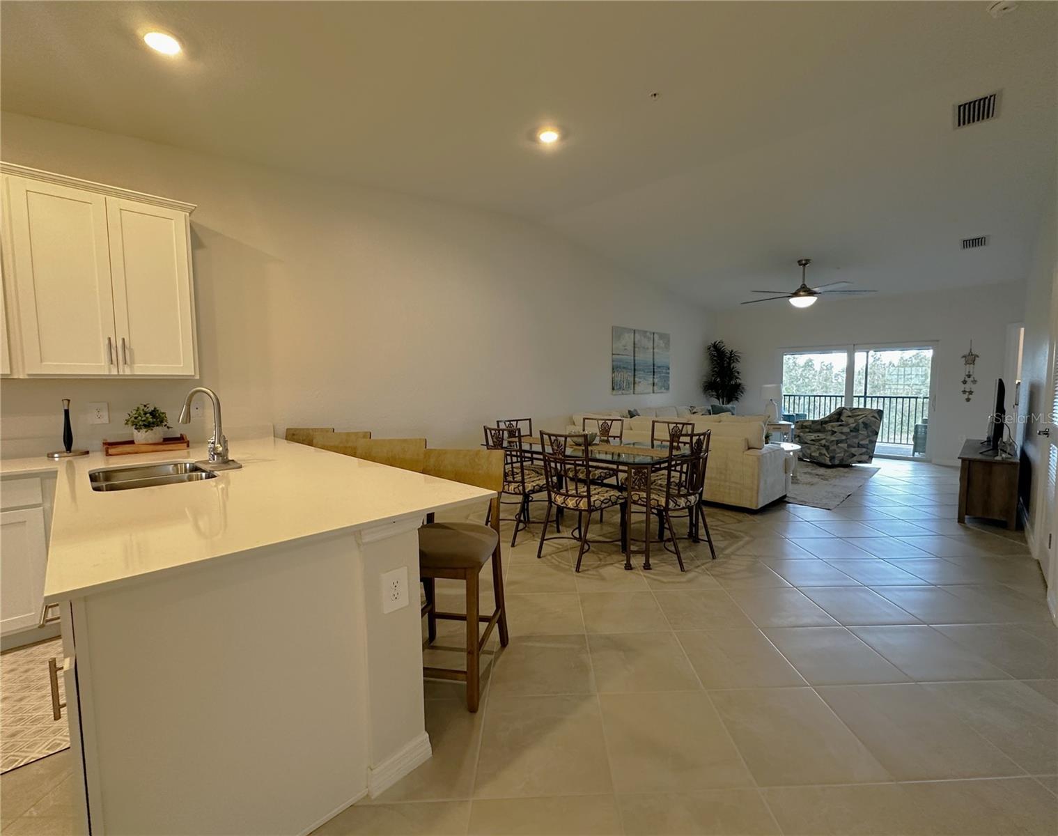 14231 Heritage Landing Blvd #1928 Property Photo 7