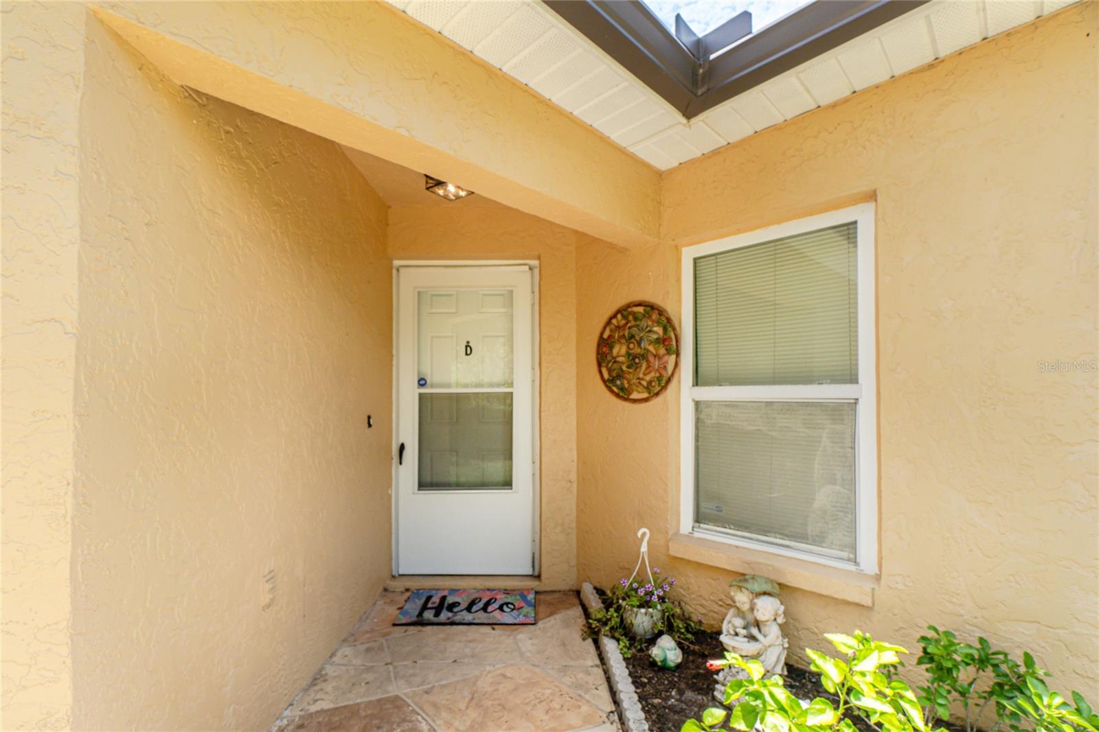 1203 Saxony Cir Property Photo 7