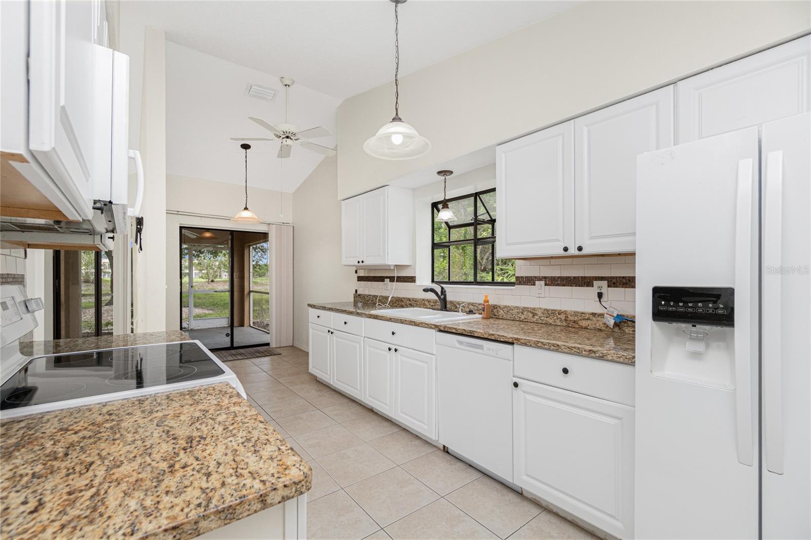 1203 Saxony Cir Property Photo 17