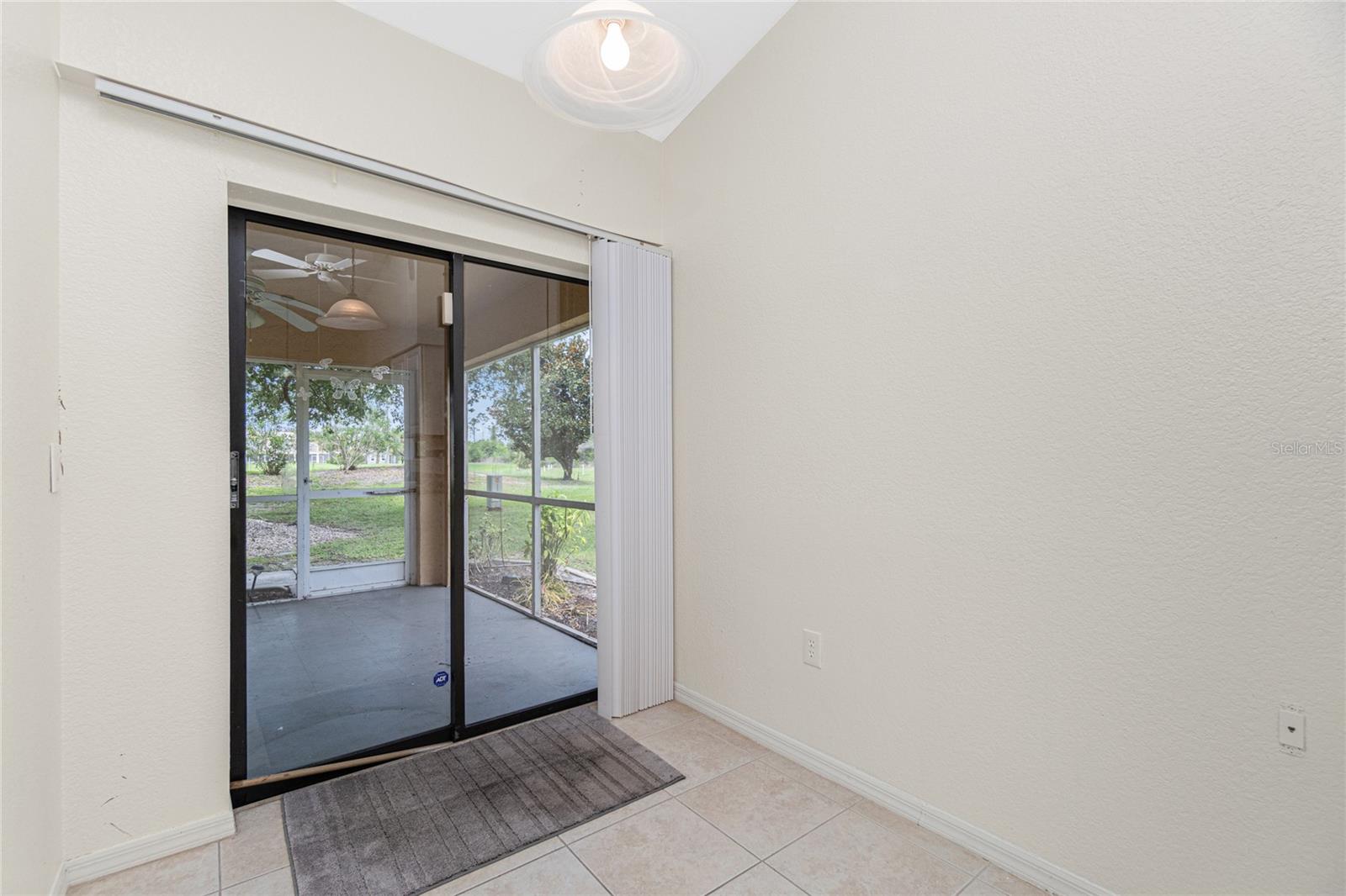 1203 Saxony Cir Property Photo 25