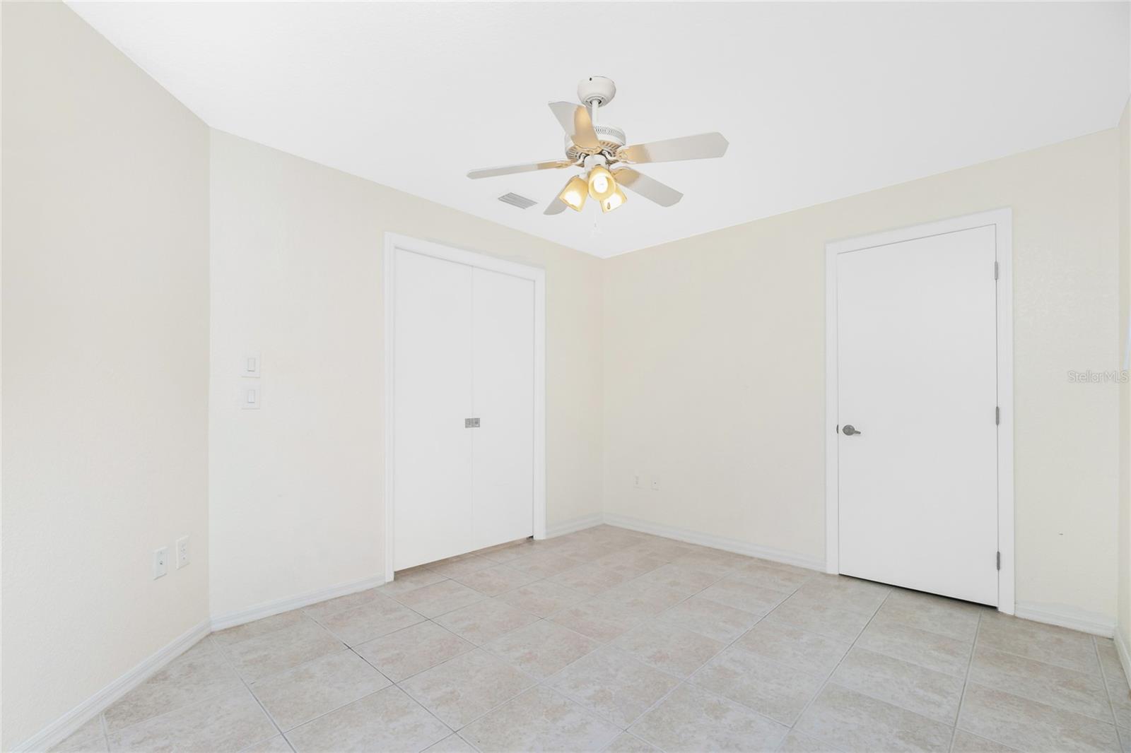 1203 Saxony Cir Property Photo 30