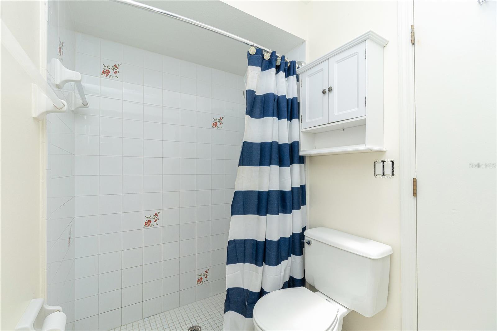 1203 Saxony Cir Property Photo 37