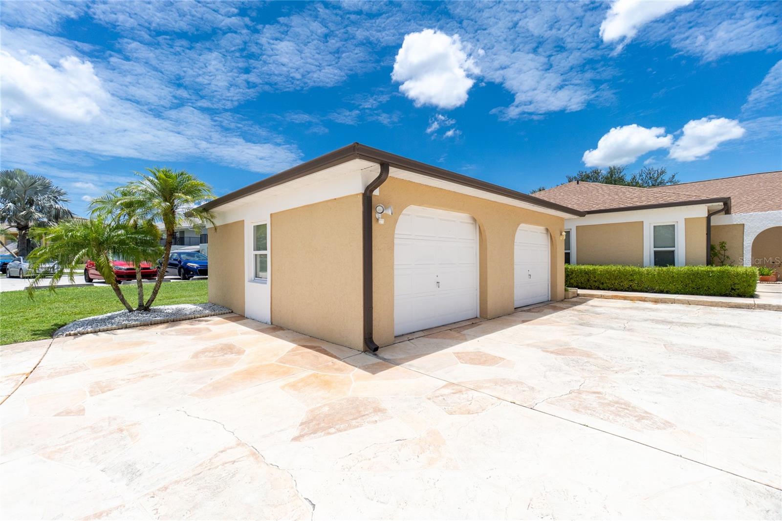 1203 Saxony Cir Property Photo 49