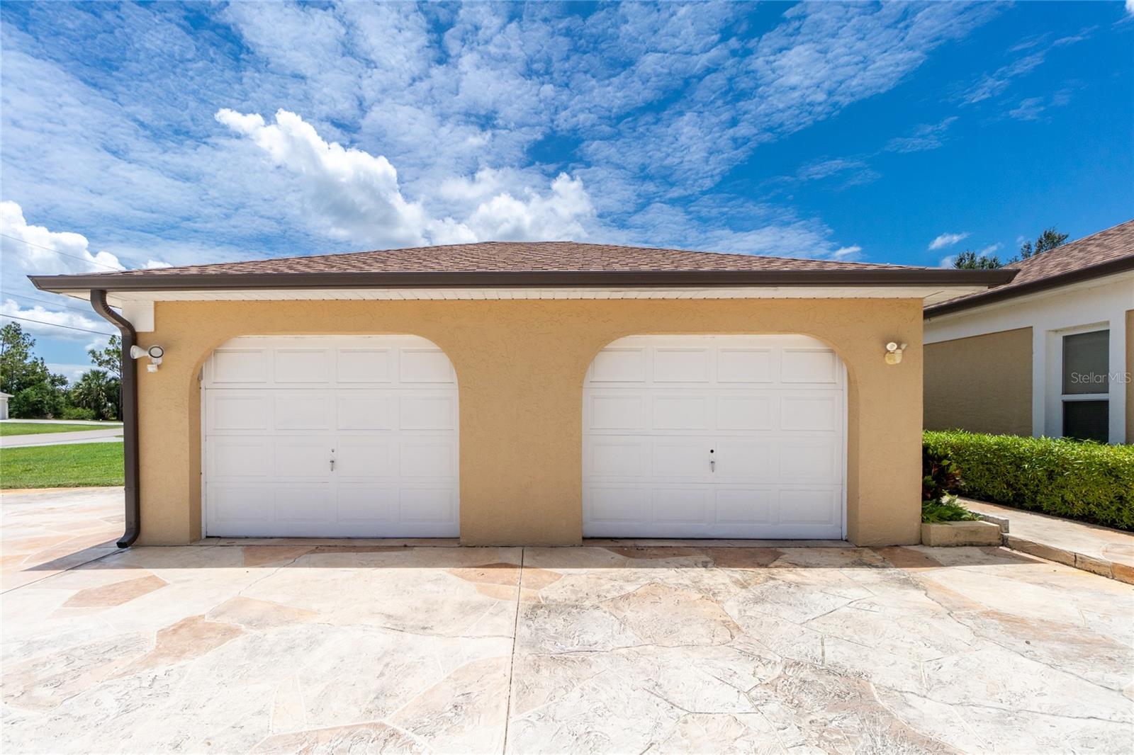 1203 Saxony Cir Property Photo 52