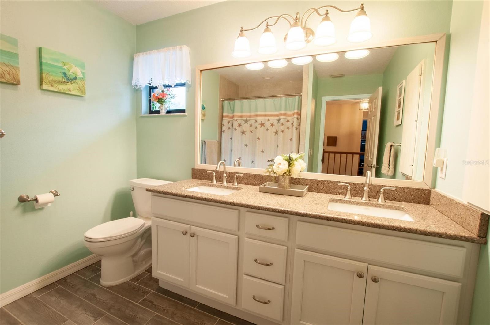 3990 Ne Ashley Ter Property Photo 45