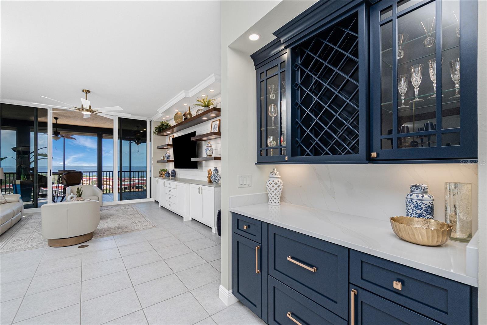 3313 Sunset Key Cir #701 Property Photo 13