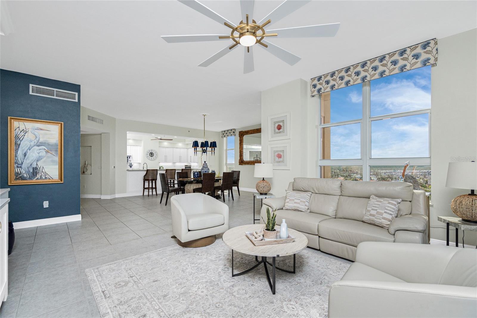 3313 Sunset Key Cir #701 Property Photo 14