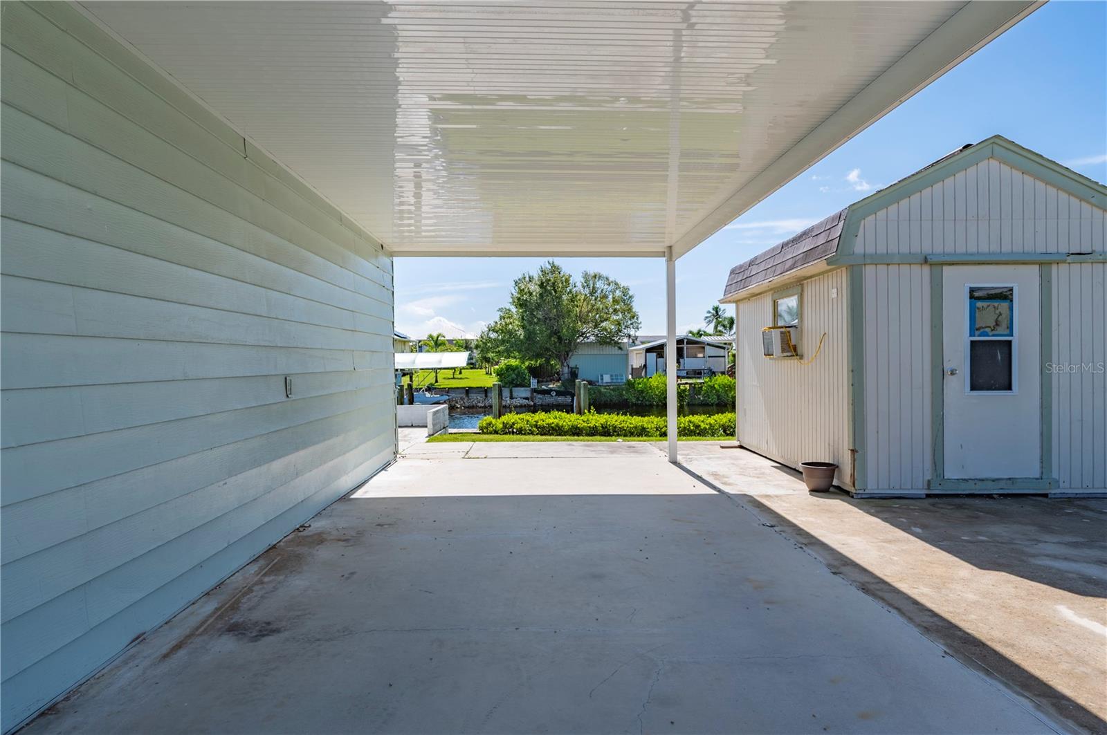 4220 Deltona Dr Property Photo 5