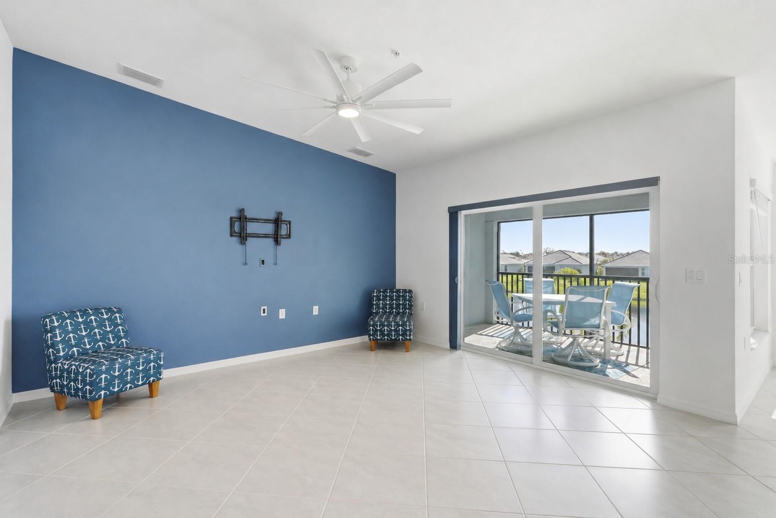 14194 Heritage Landing Blvd #623 Property Photo 4
