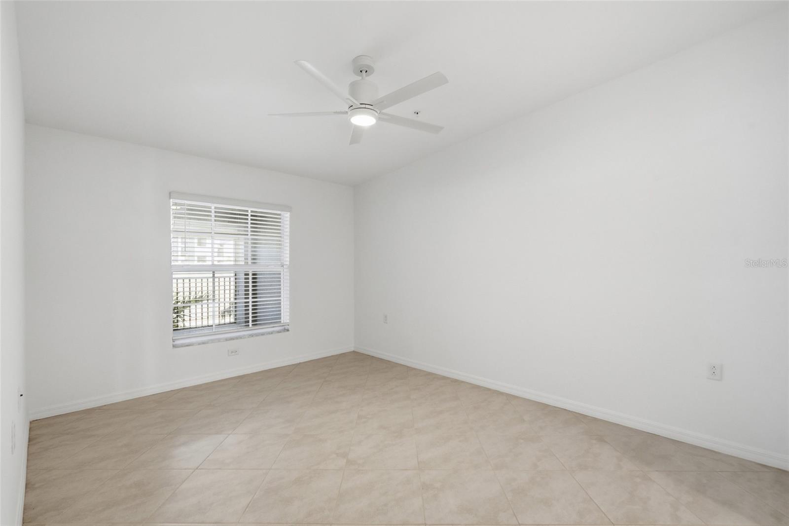 14194 Heritage Landing Blvd #623 Property Photo 13
