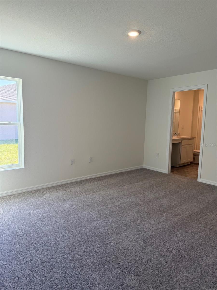 880 Hudson Valley Dr Property Photo 6