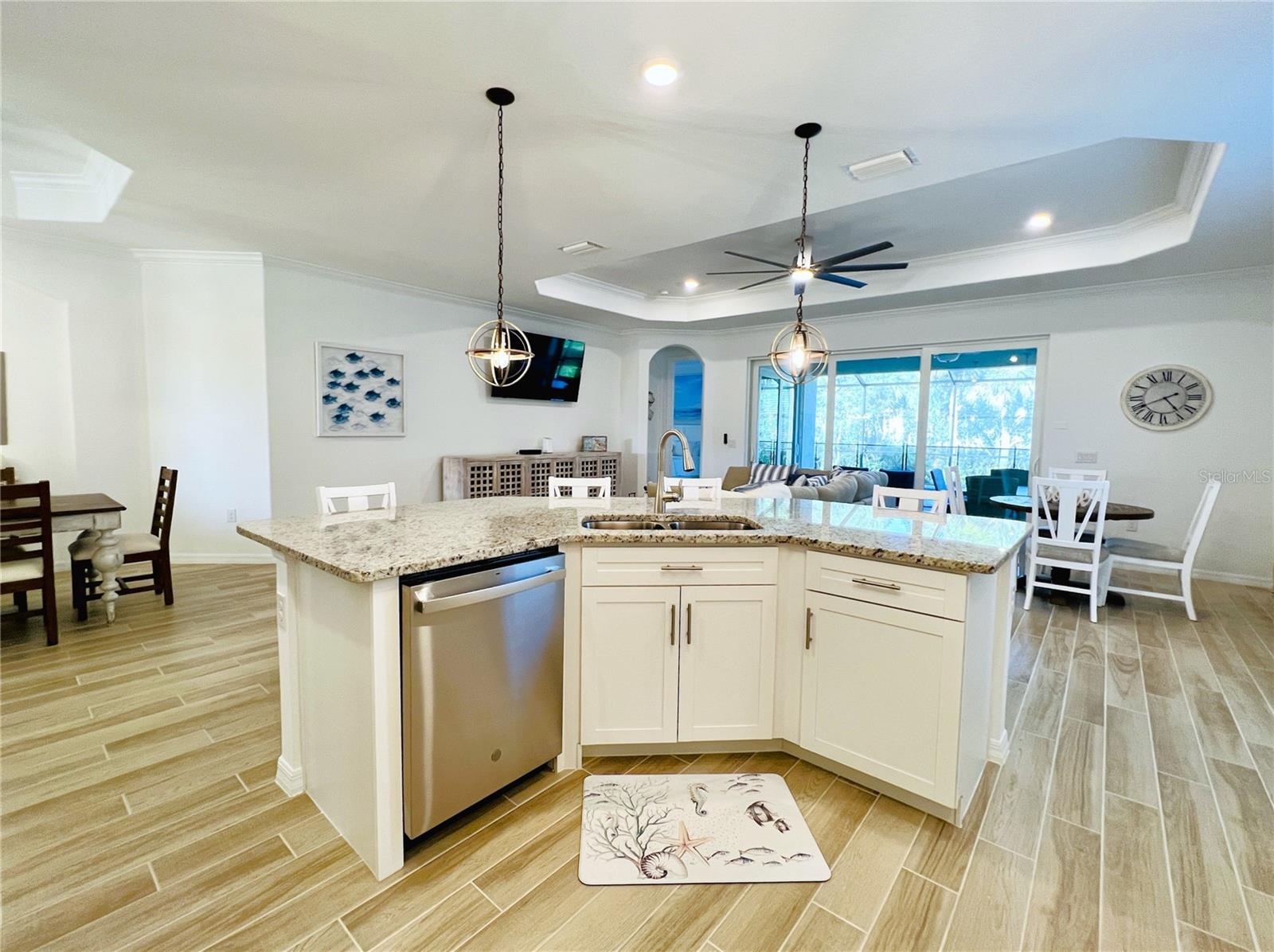 14700 Cherry Blossom Way Property Photo 4