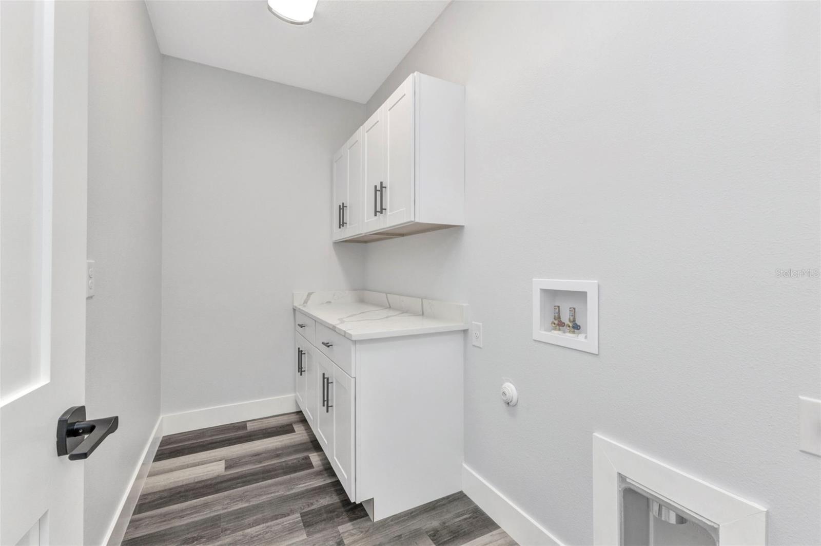 420 Hoffer St Property Photo 25
