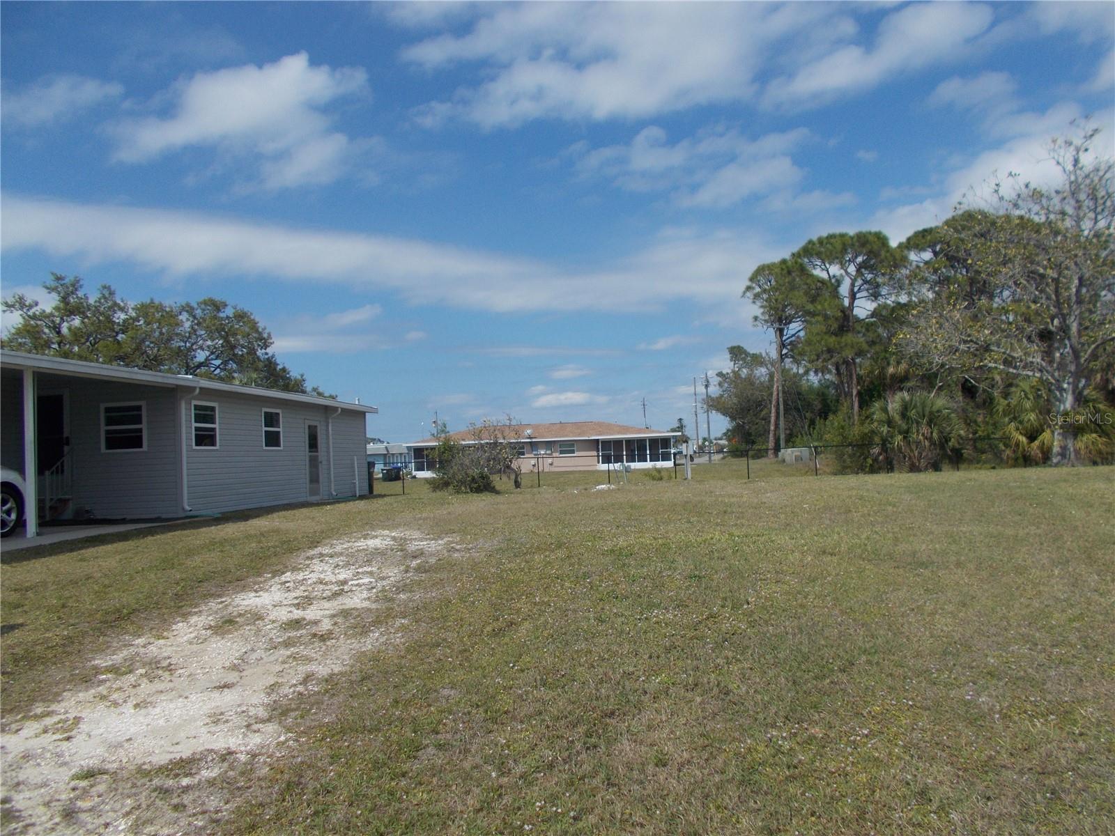 5552 Holiday Park Blvd Property Photo 1