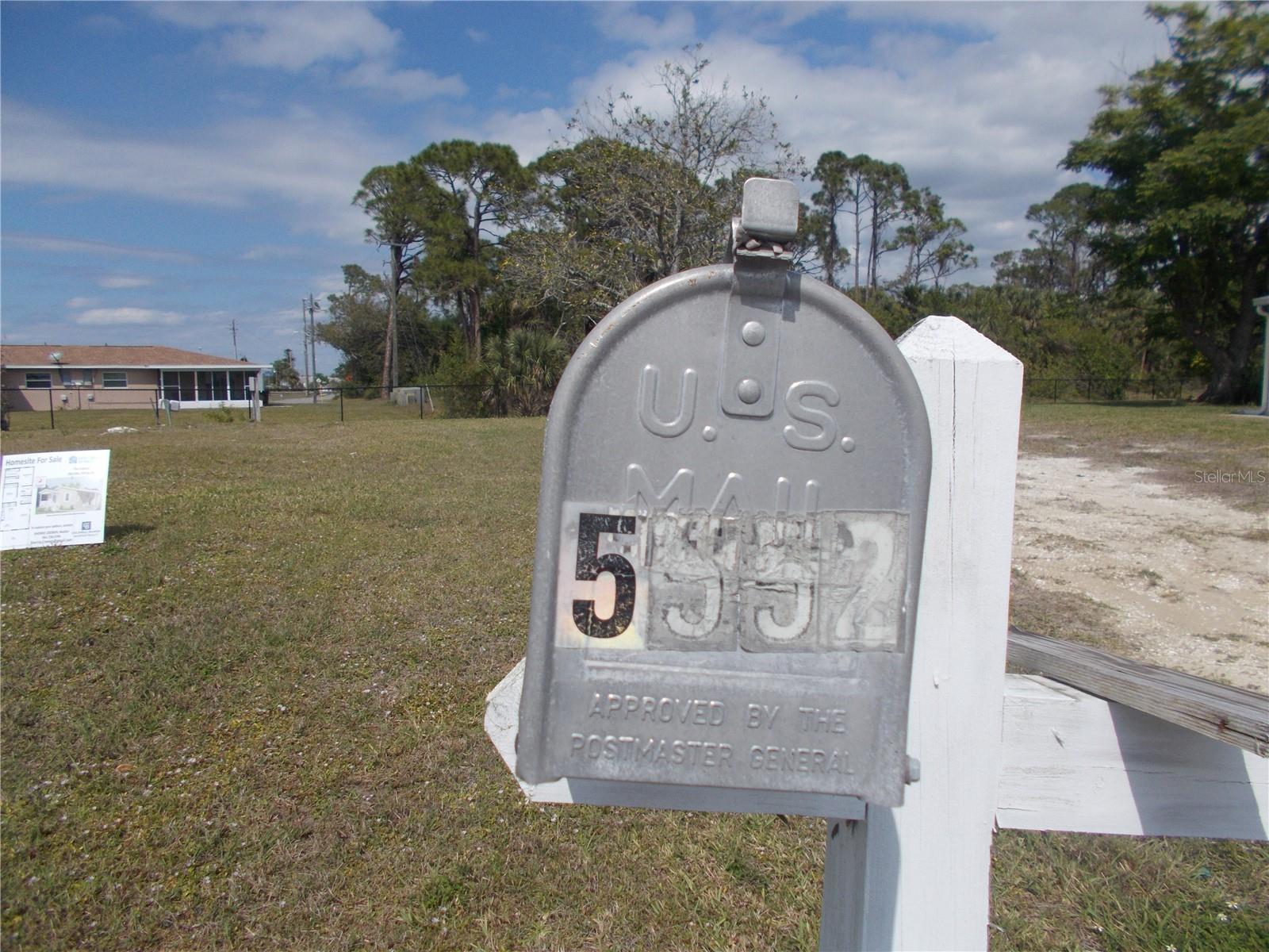 5552 Holiday Park Blvd Property Photo 4