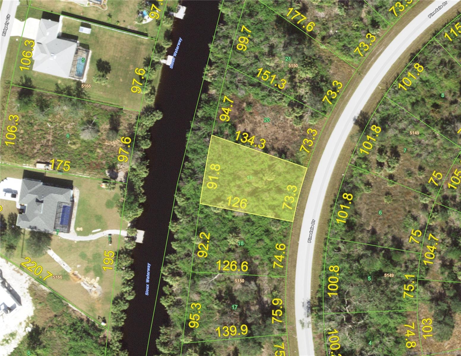 7529 PINEDALE DR Property Photo 1