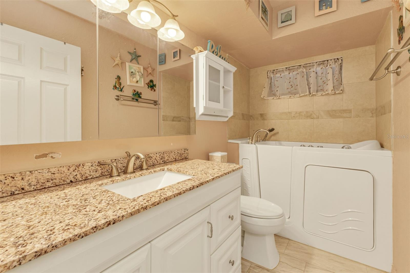 2298 Cedarwood St Property Photo 42