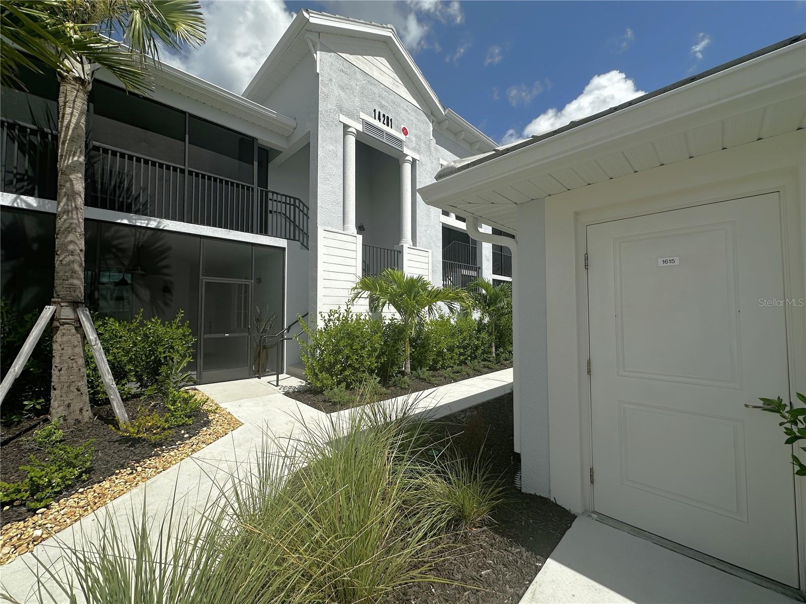 14261 Heritage Landing Blvd #1615 Property Photo 2