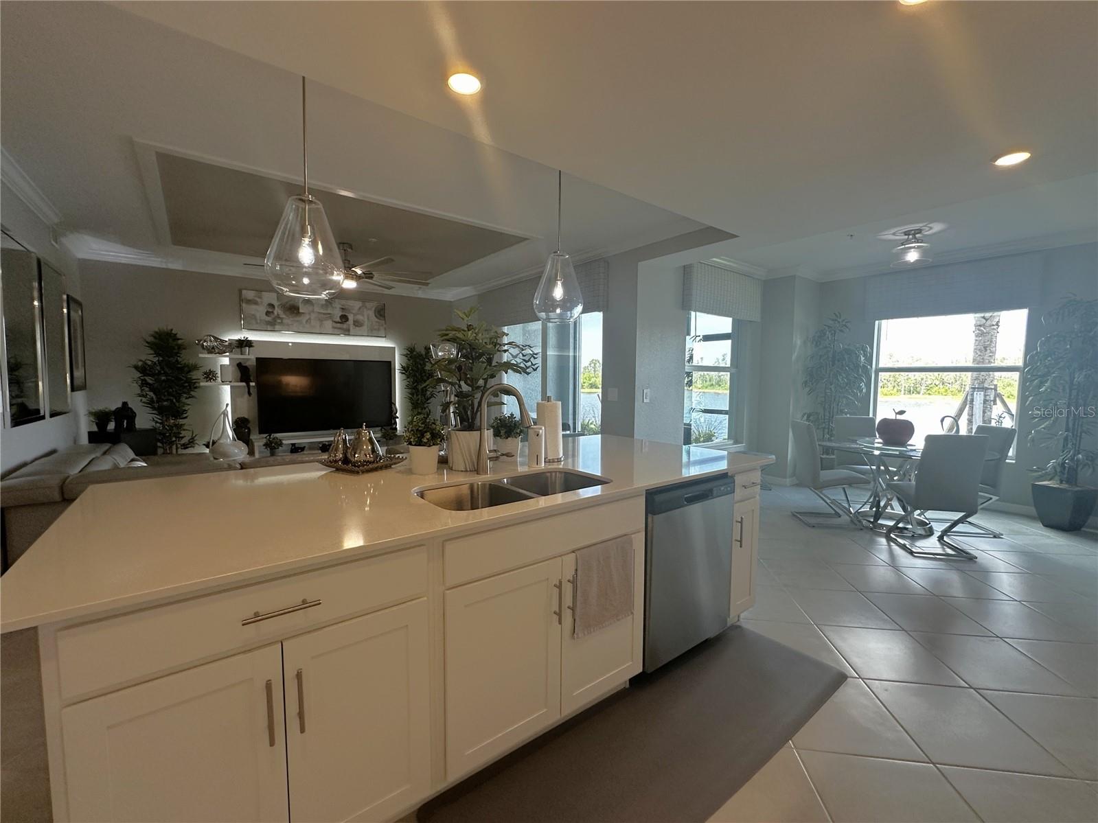 14261 Heritage Landing Blvd #1615 Property Photo 8