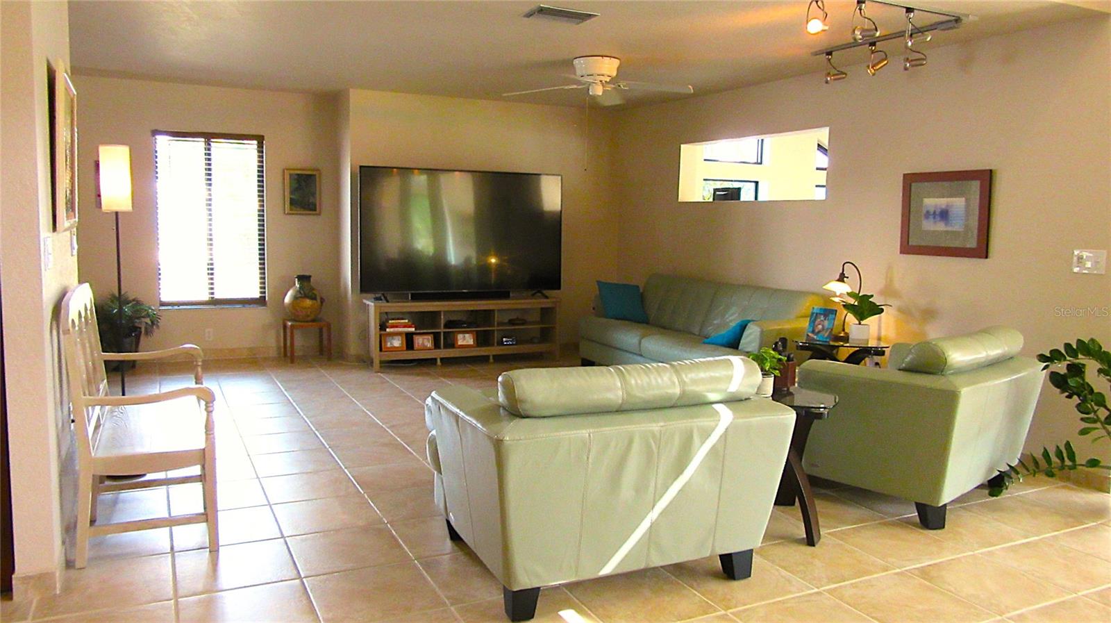 2076 River Basin Ter Property Photo 4