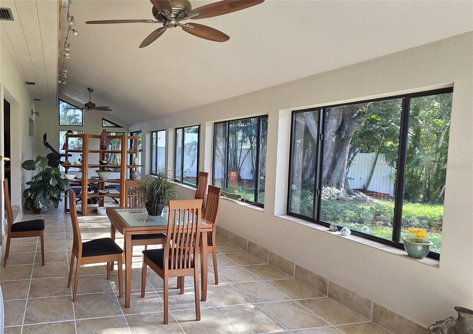 2076 River Basin Ter Property Photo 9