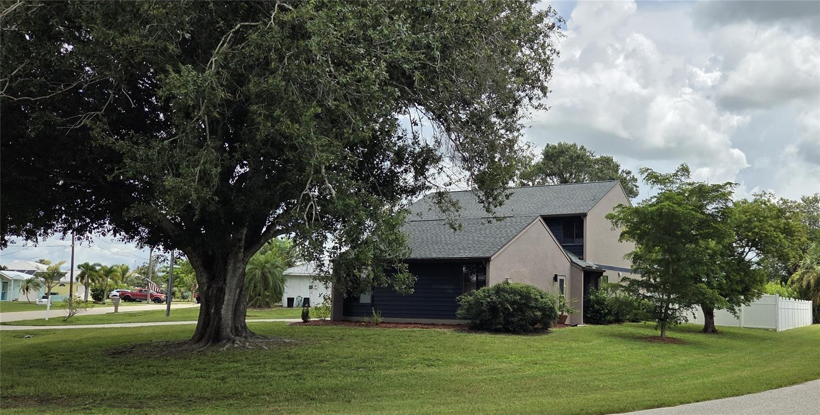 2076 River Basin Ter Property Photo 35